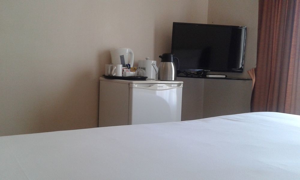 Adansonia Hotel Francistown Ngoại thất bức ảnh